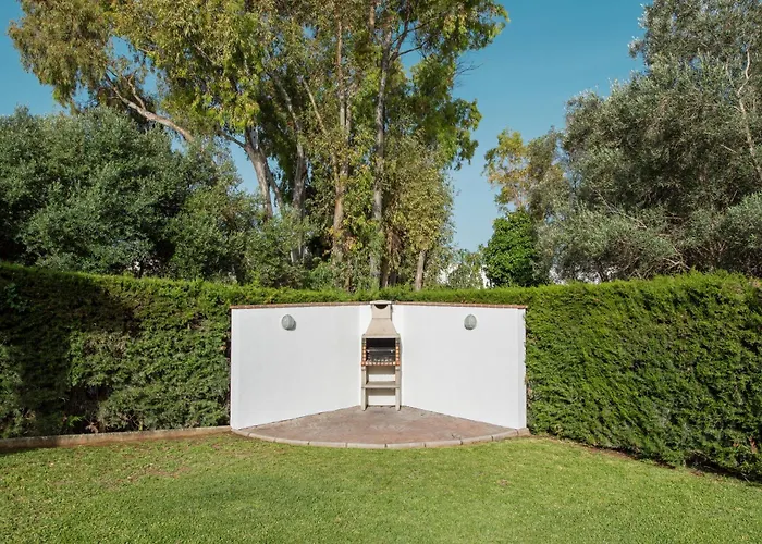 Cortijo Fontanilla * קוניל דה לה פרונטרה