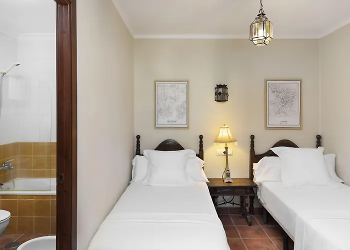 Cortijo Fontanilla * קוניל דה לה פרונטרה